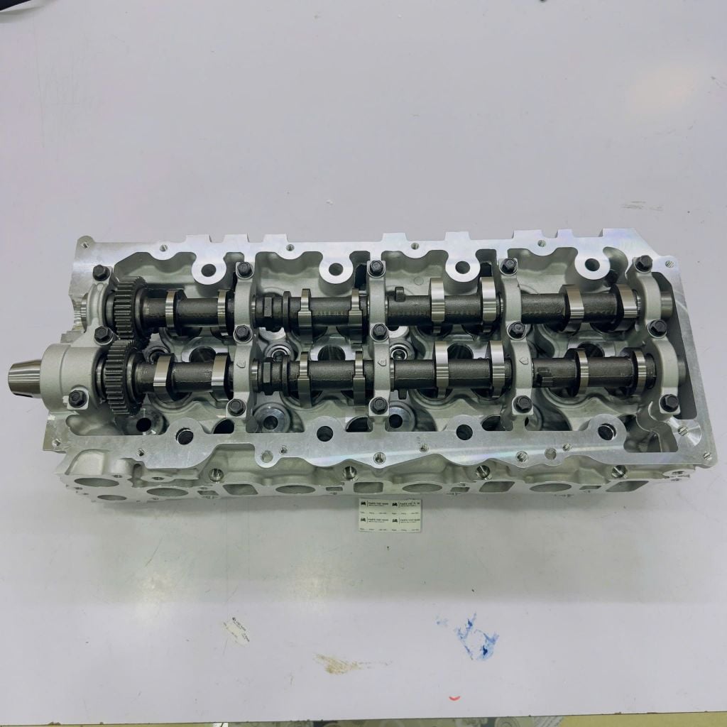 Mặt máy (mặt quy lát) tổng thành Toyota Hiace, Fortuner, Hilux máy dầu 2KD 2.5L đời 2007 - 2012. Hàng đủ cam, xúp páp, chất lượng cao. Mã 1110130040, 111010L050