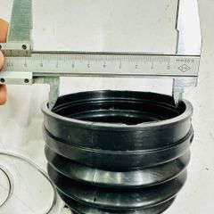 Cao su chụp bụi láp trong Audi A4, A5, Q5, Volkswagen Beetle, Jetta. Hàng cao cấp, chịu nhiệt tốt liền mỡ láp. Mã 8K0498201B, 8K0498201C, 1KM498201, 8K0498201A, 31607620599