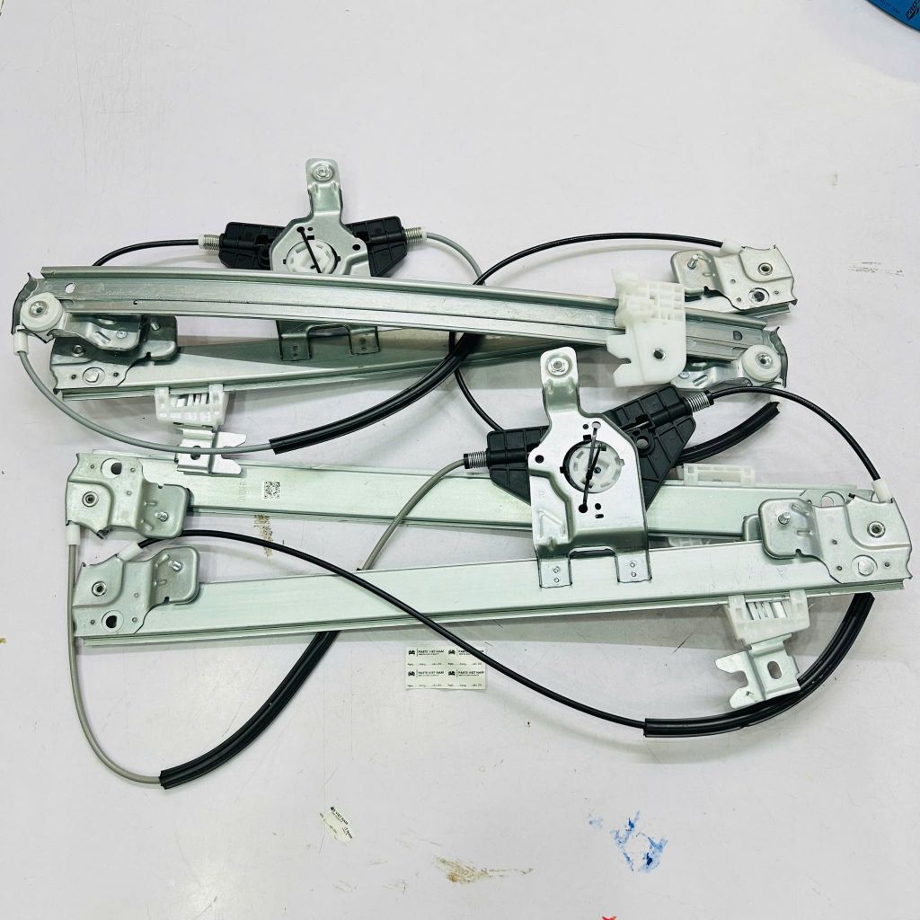 Cơ cấu nâng hạ kính, compa nâng hạ kính cửa trước trái và phải cho Infiniti QX60, JX35, Nissan Pathfinder đời 2013 - 2021. Hàng Dongfeng thay thế chất lượng cao. Mã 807213JA0A (LH), 807203JA0A (RH) ( 1 cái )
