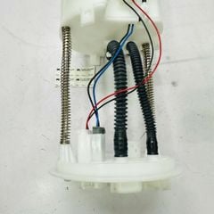 Cụm bơm xăng Toyota Hiace 2.7L máy 2TR đời 2006 - 2009. Hàng chuẩn OEM. Mã 7702026031, 7702026010