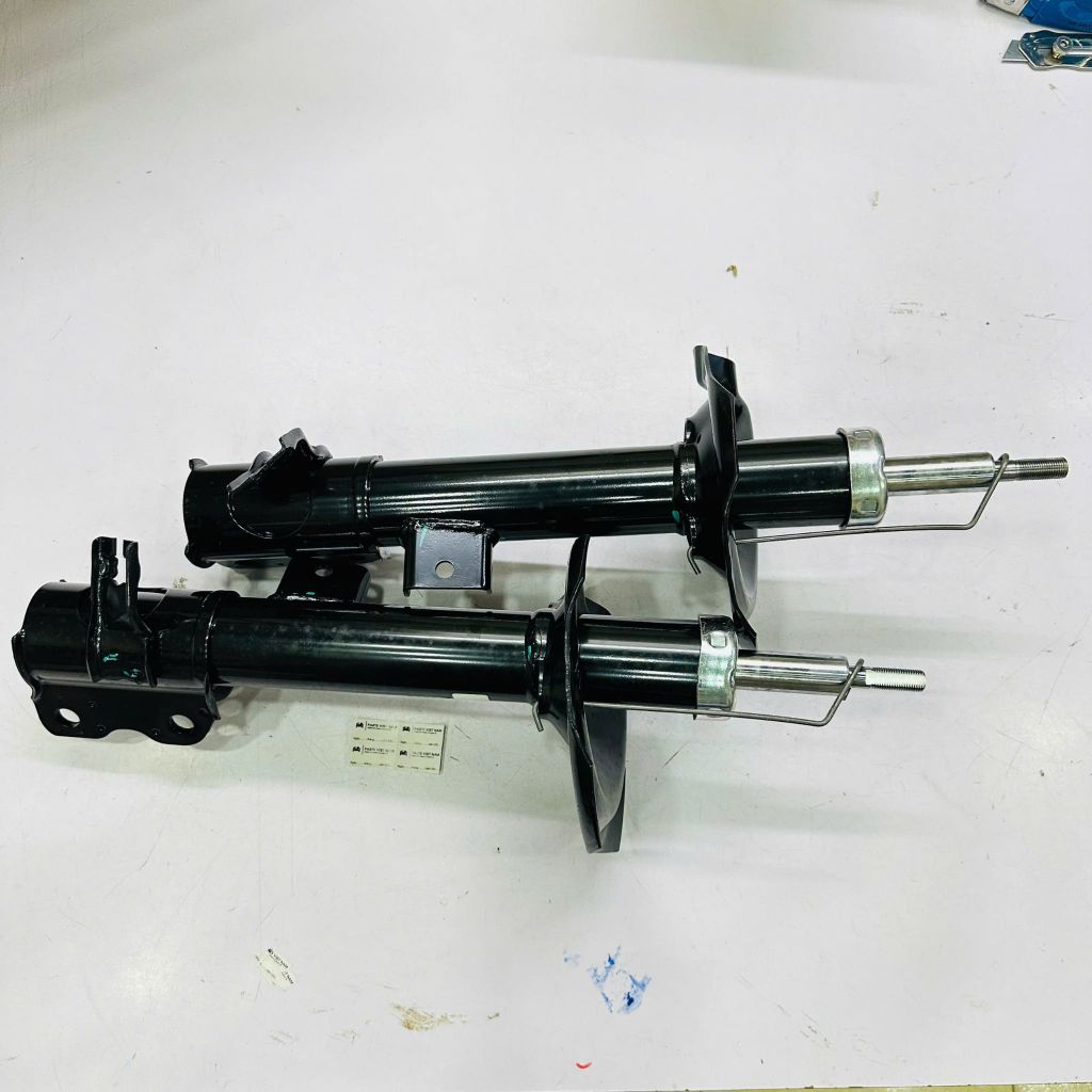 Giảm xóc sau, phuộc sau Nissan XTrail T30 đời 2001 - 2007. Hàng Showa Japan. Mã 553028H326 (RH), 553038H326 (LH) ( 1 cây )