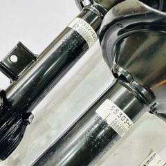 Giảm xóc sau, phuộc sau Nissan XTrail T30 đời 2001 - 2007. Hàng Showa Japan. Mã 553028H326 (RH), 553038H326 (LH) ( 1 cây )