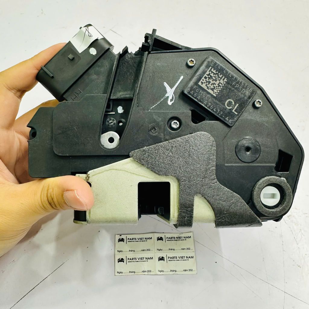 Ổ khóa ngậm cửa sau trái, phải (4 giắc điện) Ford Fiesta, Ecosport, Focus, Ranger đời 2008 - 2022. Hàng xịn. Mã 8A6AA26413AK, 8A6AA26413AG, AM5AR26413AF