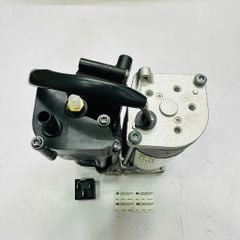 Bơm nâng gầm, Máy nén khí phuộc hơi Mercedes C200, C250 C300 W205, E200, E300 W213, GLC200 250 300 X253, CLS C257, AMG GT X290 đời 2013 - 2023. Hàng Hella OEM. Mã A0993200004, A099320000480, A2133200104, A2133209900
