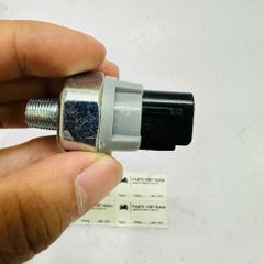 Cảm biến áp suất dầu nhớt (Báo nhớt) Toyota Raize, Prius, Vios, Camry, Corolla, Altis, Innova, Lexus IS250, IS350, ES250, ES350, RX350 đời 1996 - 2026. Hàng cao cấp. Mã 8353028010, 8353005010, 8353060020