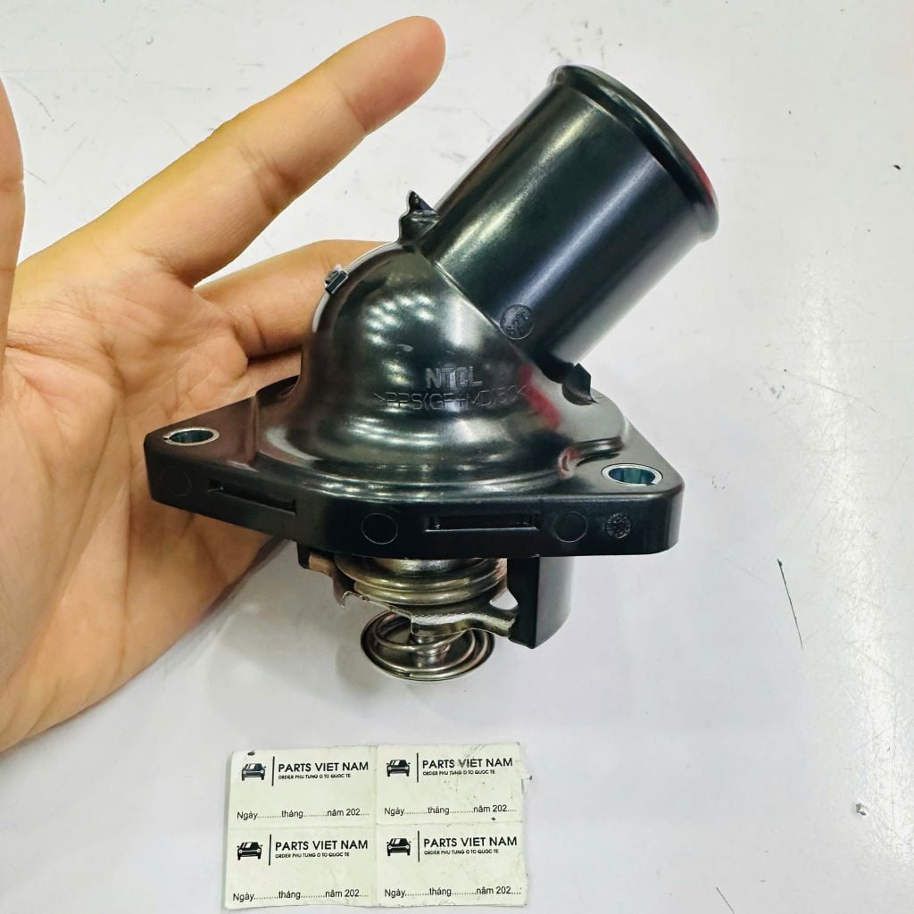 Cụm ống nước vào kèm van hằng nhiệt Lexus IS, GS, LS460, LS600h, GX460, LX570, Toyota Land Cruiser, Tundra. Động cơ V8 1UR, 2UR, 3UR. Hàng Xịn. Mã 16031-38010, 1603138010