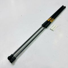Ty chống nắp capo ( ca bô ) trước (Trái/Phải) Lexus LX570, LX460, LX450D. Đời 2007 - 2020. Hàng chất lượng cao. Thông số dài 63.5cm. Mã 534500W320 (trái), 534400W350 (Phải) ( 1 đôi )