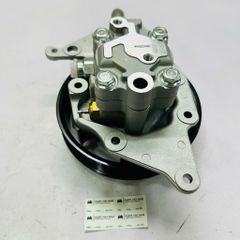 Bơm trợ lực lái Ford Escape (XLS, XLT). Đời 2002- 2005. Động cơ 3.0L V6. Hàng cao cấp. Mã 6L8Z3A696B, 6L8Z3A674A, YL8Z3A674AA, YL8Z3A674AB