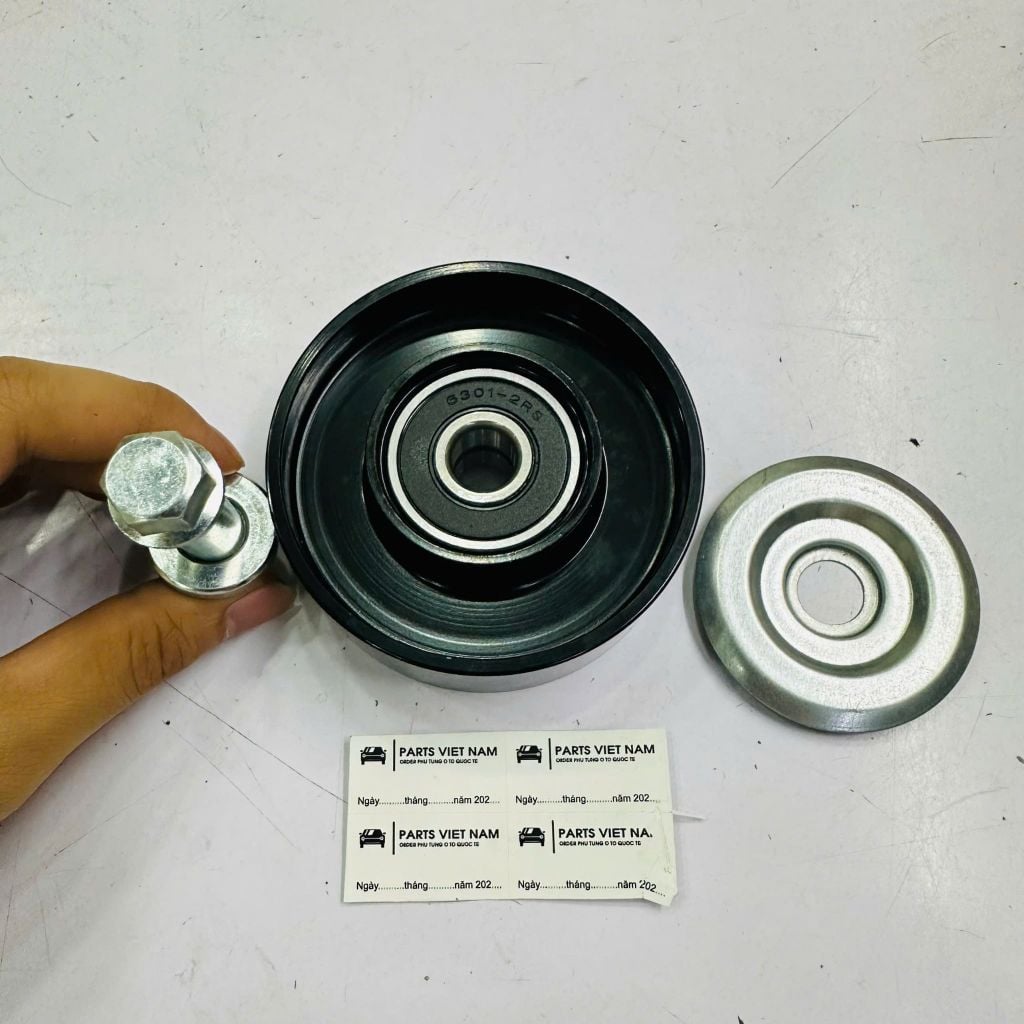 Vòng bi tỳ dây curoa Toyota Innova, Fortuner, Hilux.  động cơ 1KD-FTV, 2KD-FTV. Đời 2004 - 2016. Hàng cao cấp. Mã 884400K060, 884400K250, 884400K251, 8844025060