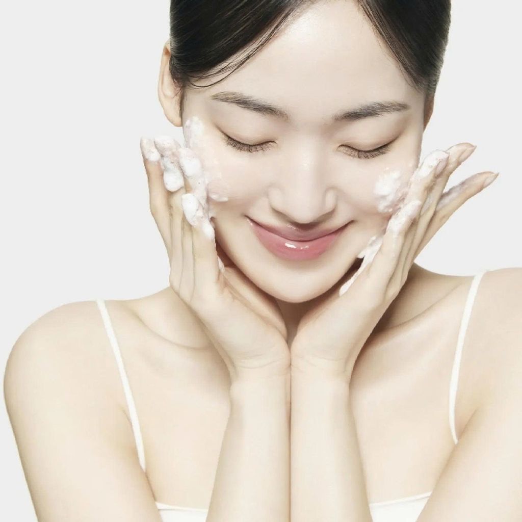 Sữa Rửa Mặt Tẩy Da Chết Chiết Xuất Từ Gạo Sum37 Secret Rice Nuruk Daily Exfoliating Cleanser 160g