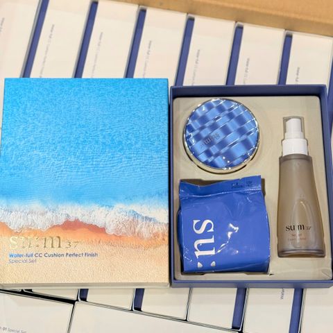 Bộ Phấn Nước  SUM37 Water-Full CC Cushion Perfect Finish Special Edition