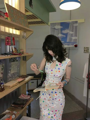  SƯỜN XÁM DÀI LƯU LY SẮC 