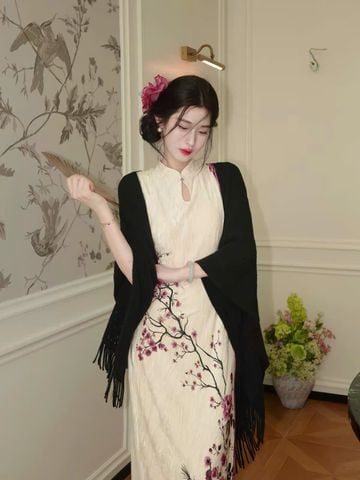  SƯỜN XÁM DÀI UYỂN HOA 