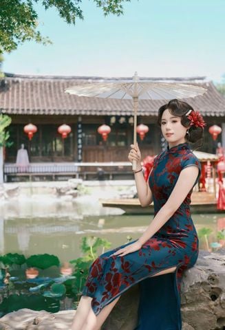  SƯỜN XÁM LỬNG LAM ĐÀO 