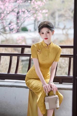  SƯỜN XÁM LỤA DÀI KIM HOÀNG Ý 