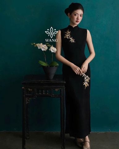  SƯỜN XÁM DÀI ĐEN THÊU HOA 