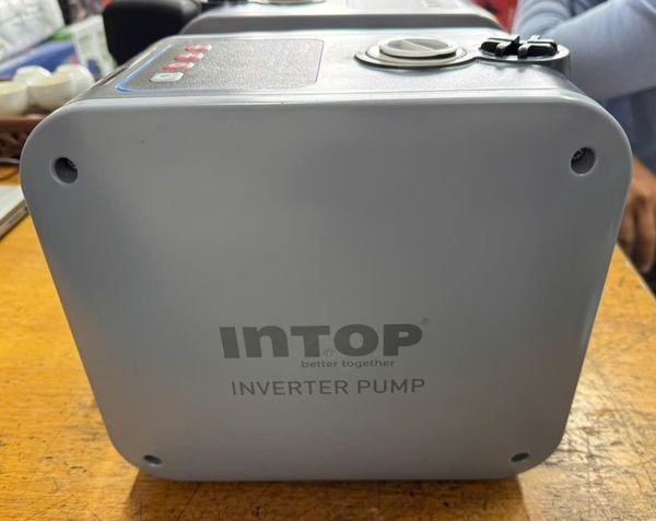 Máy Bơm Biến Tần Áp Mái 600W Intop Nhập Khẩu, Bơm Biến Tần Nhập Khâu 600W, Bơm Biến Tần Cho Biệt Thự 600W, Bơm Cao Tần 600W