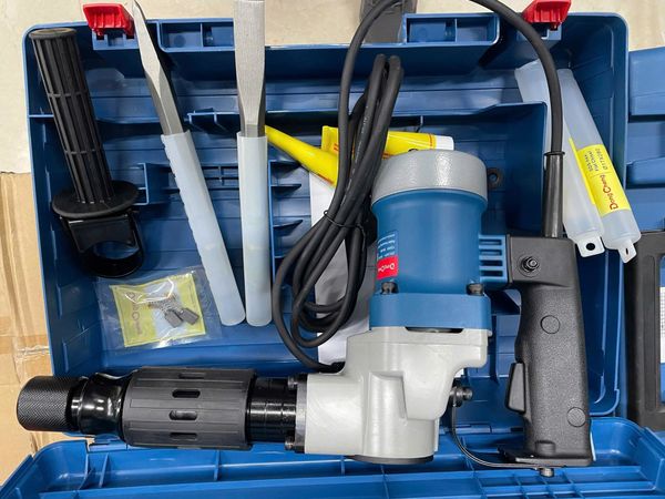 Dongcheng Máy Đục Dongcheng DZG6 Chuyên Đục Bê Tông & Tường Hiệu Quả Cao Cho Công Việc Đục Phá