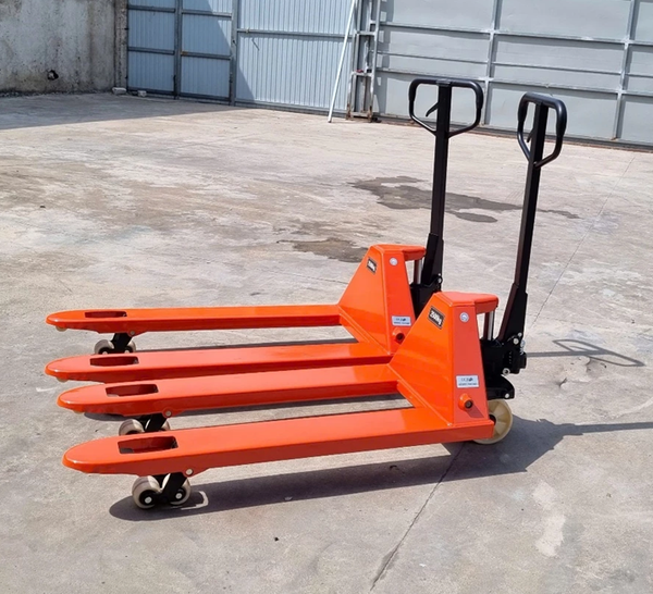 Xe Nâng Thủy Lực Tay Thấp Bánh Nhựa 2 Tấn Càng Rộng 550mm, Xe Nâng 2 Tấn Càng 550mm, Xe Nâng Thuỷ Lực 2000kg, Xe Nâng Hàng Giá Tốt Hà Nội