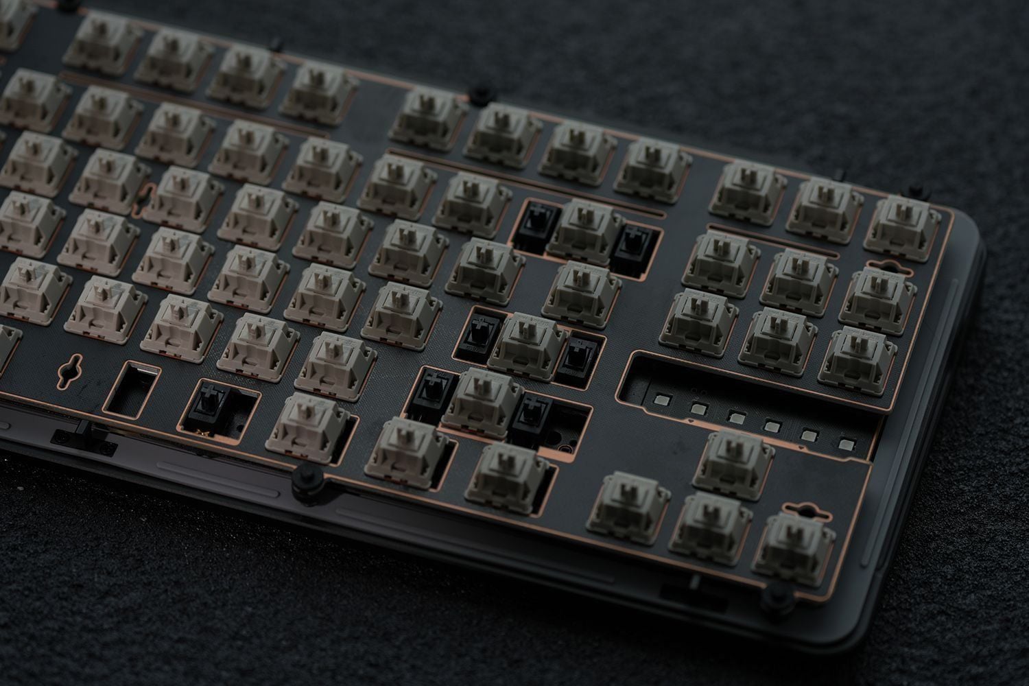  [Extra] [Groupbuy] Space80: Apollo's Cyber Armour Keyboard Kit 