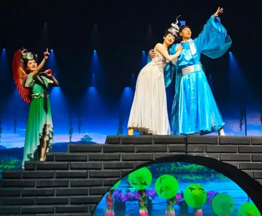  DISNEYLAND - THƯỢNG HẢI – TÔ CHÂU – VÔ TÍCH Ô TRẤN – HÀNG CHÂU 5N4Đ | BAY VIETNAM AIRLINES 