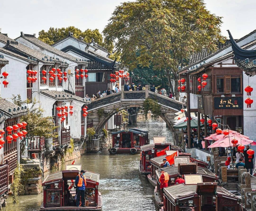  DISNEYLAND - THƯỢNG HẢI – TÔ CHÂU – VÔ TÍCH Ô TRẤN – HÀNG CHÂU 5N4Đ | BAY VIETNAM AIRLINES 