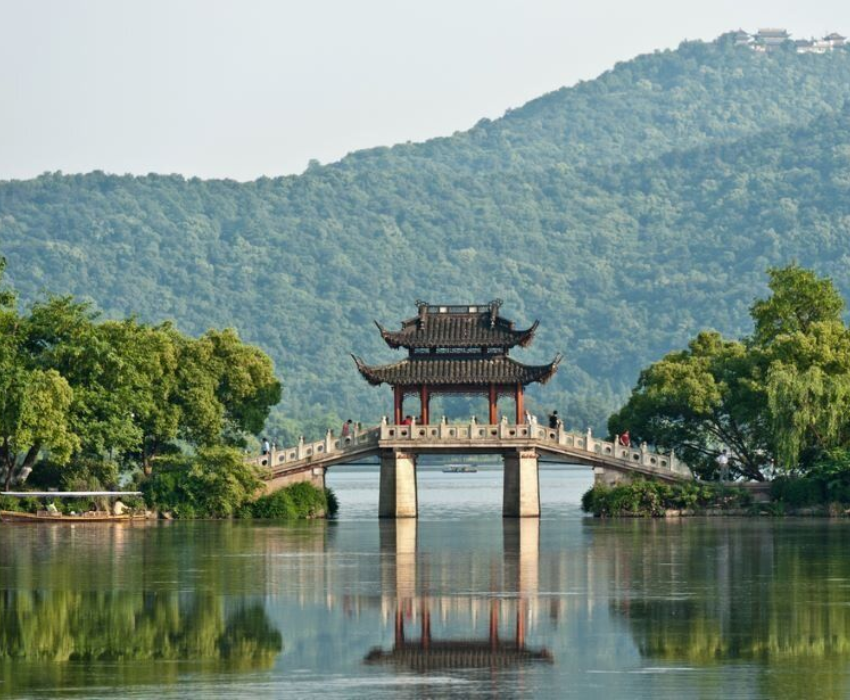  DISNEYLAND MU - THƯỢNG HẢI – TÔ CHÂU – VÔ TÍCH  Ô TRẤN – HÀNG CHÂU 5N5Đ | BAY China Eastern Airlines (MU) 