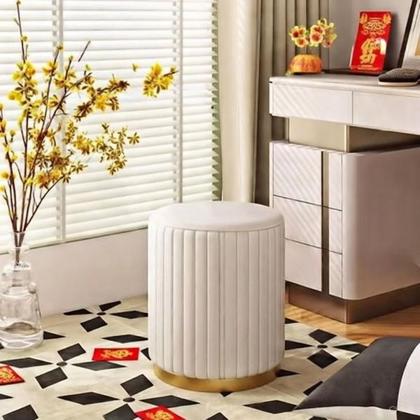 Ghế đôn trang điểm màu trắng thanh lịch - GC45