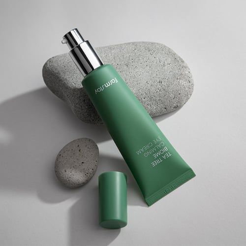  Kem dưỡng mắt giảm quầng thâm Tràm Trà Farmstay Tea Tree Biome Calming Eye Cream 