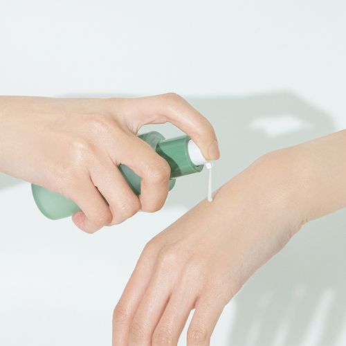  Serum cải thiện nếp nhăn chiết xuất Tràm trà Farmstay Tea Tree Biome Calming Serum 
