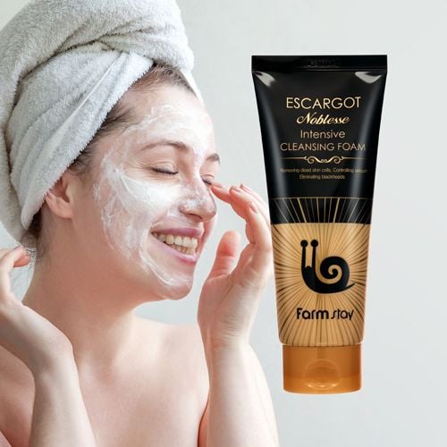  Farmstay Escargot Noblesse Intensive cleansing foam-Sữa rửa mặt kiềm dầu chuyên sâu ốc sên 