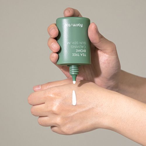  Serum chống nắng cho da nhạy cảm Tràm Trà Farmstay Tea Tree Biome Calming Sun Serum 