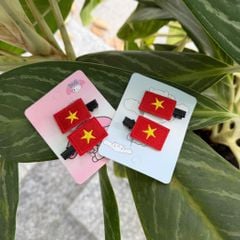 (Quà Tặng Không Bán) Set 2 Kẹp Cờ Đỏ Sao Vàng, Lan Toả Tinh Thần Việt - Phụ Kiện SHeGAN