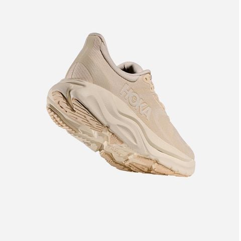  Giày Chạy Bộ Nữ Hoka Arahi 8 Wide Road - Birch/ Alabaster 