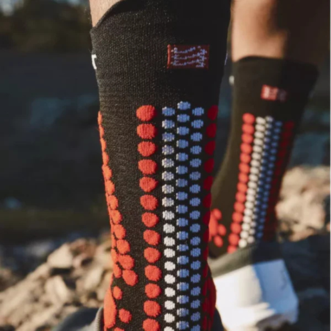  Tất Chạy Trail Compressport Pro Racing Socks v4.0 - Black/Red 