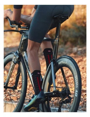  Vớ Thể Thao Compressport Aero Socks - Black/Red 