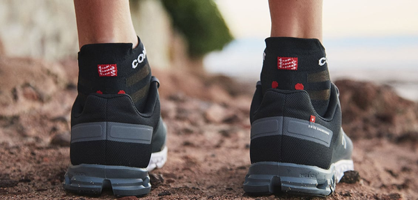  Vớ Chạy Bộ Compressport Pro Racing Socks v4.0 Ultralight Run Low - Black/ Red 