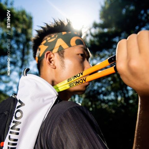  Gậy Chạy Trail Aonijie E4204 Carbon Trekking Pole - Xanh Lá 