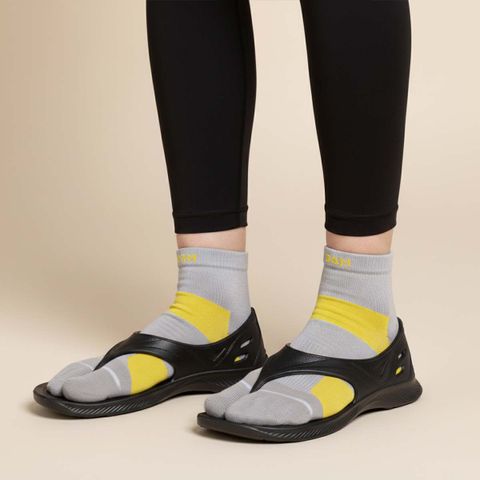  Dép Chạy Bộ Y Sandal Có Quai Hậu - Black 