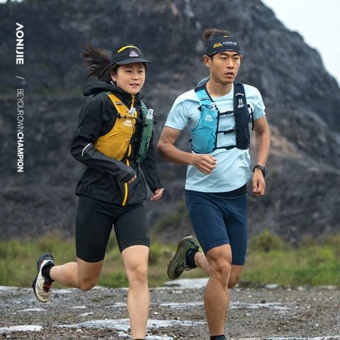  Vest Nước Chạy Bộ Aonijie C9116 Trail Running 10L - Xanh Lá Vàng 