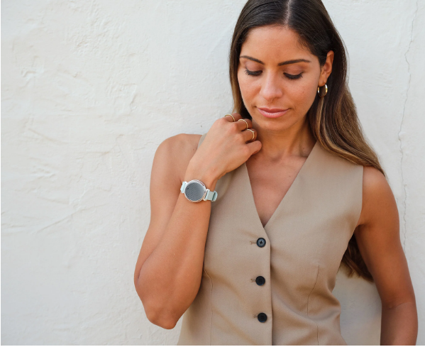 Đồng Hồ Thông Minh Garmin Lily 2 Classic - Silver with Sage Gray Nylon Band