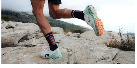  Vớ Thể Thao Compressport Ultra Trail Socks V2.0 - Black/Red 