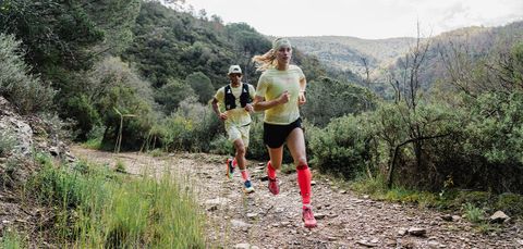  Vớ Thể Thao Compressport Ultra Trail Socks V2.0 - White/Fluo Red 