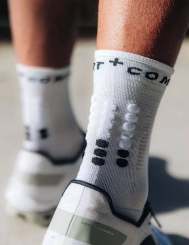  Vớ Thể Thao Compressport Pro Marathon Socks V2.0 - White/Black 