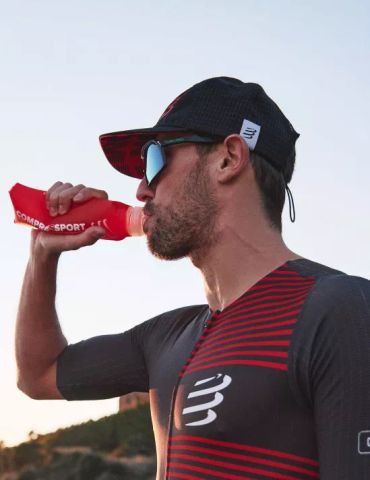  Nón Chạy Bộ Compressport Racing Trucker Cap - Black/ Red 