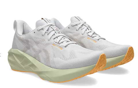  Giày Chạy Bộ Nam Asics Novablast 5 - White/Fawn 