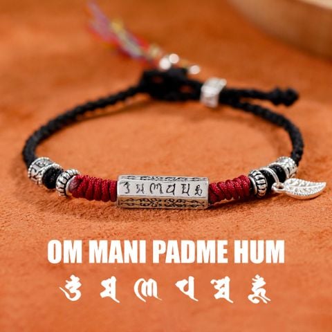Vòng tết dây trụ Om mani padme hum ( TRS VHM 028 )