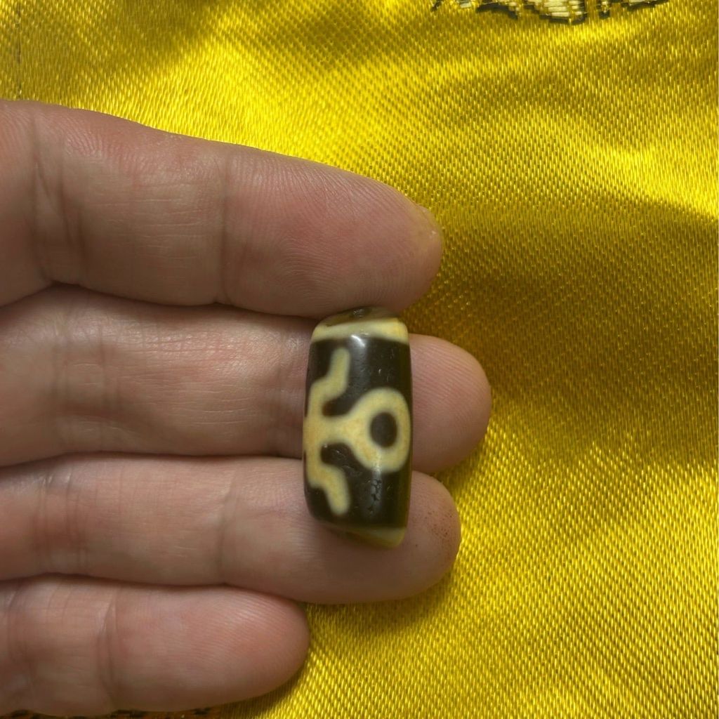Dzi Quý Nhân ( NLIEU CHARM DZi 011 )