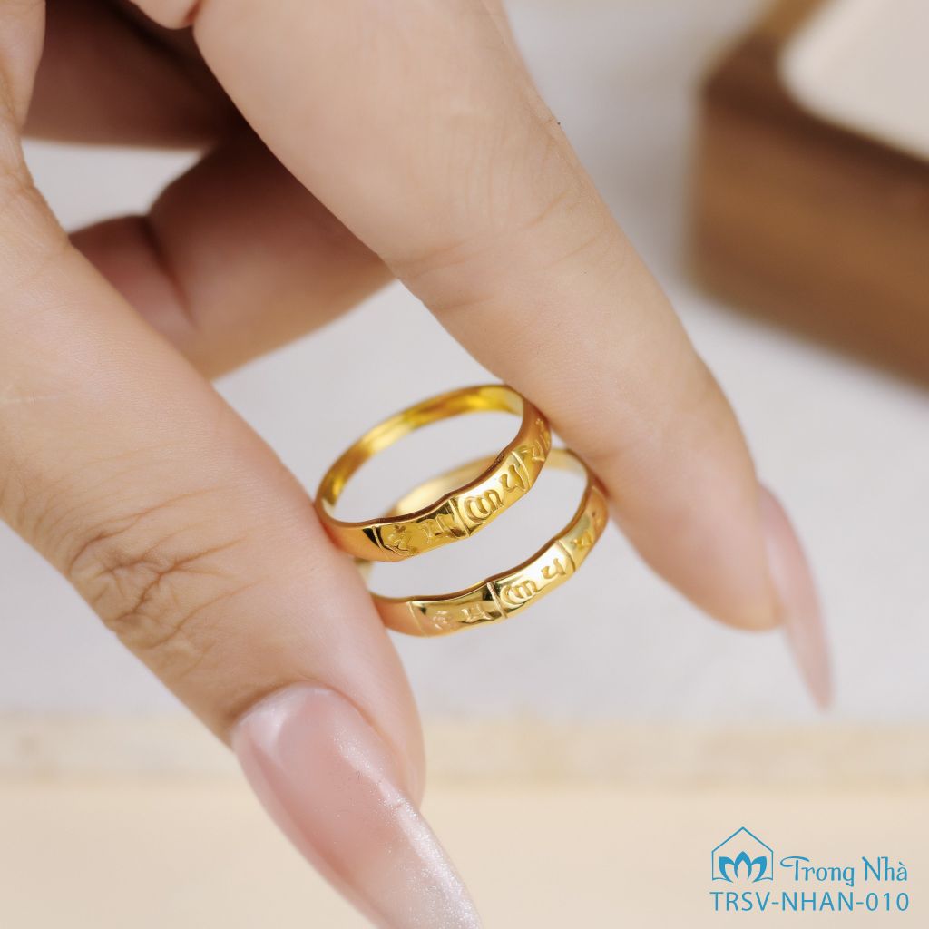 Nhẫn vàng khắc Tâm chú của Quán Thế Âm Bồ Tát - Om Mani Padme Hum (TRSV NHAN 010)