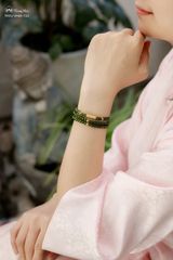 Vòng Diệu Tâm - đá Diopside cuốn 3 charm trụ Om Mani Padme Hum (  VHM 152)